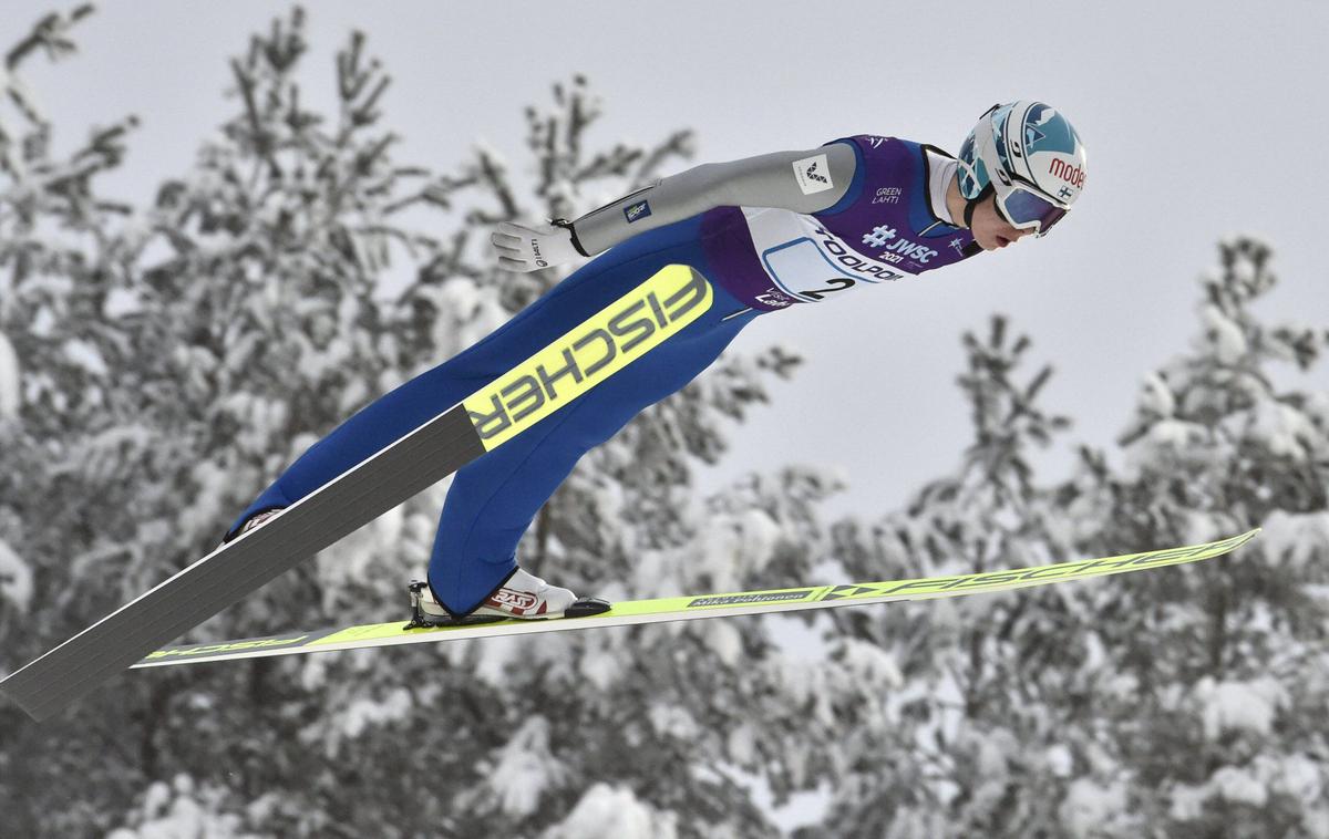 Mico Ahonen | Mico Ahonen, 23-letni finski skakalec, ki je po hudi poškodbi kolena in spornih odločitvah zveze nepričakovano končal kariero. | Foto Guliverimage