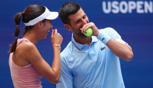 Novak Đoković in srčna izbranka Jana Oblaka sta se zabavala, a hitro izpadla