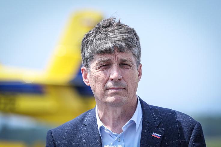 Minister za obrambo Borut Sajovic: "Več zaostrenih razmer na geopolitičnem parketu zahteva tudi več denarja za področje varnosti, odpornosti in obrambne sposobnosti države." | Foto: Ana Kovač