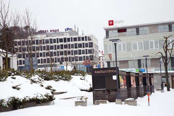 Tri postojnske hotele prodali z velikimi popusti