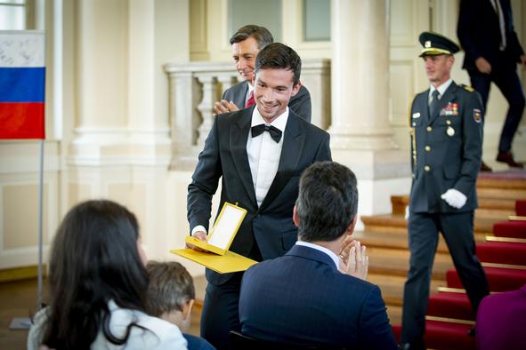 Roglič ga že ima, kdaj bo predsednik Pahor odlikoval še Pogačarja?