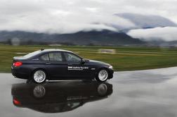 BMW serije 5 s turbino in elektromotorjem