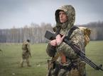 Ukrajinski vojaki na minskem polju