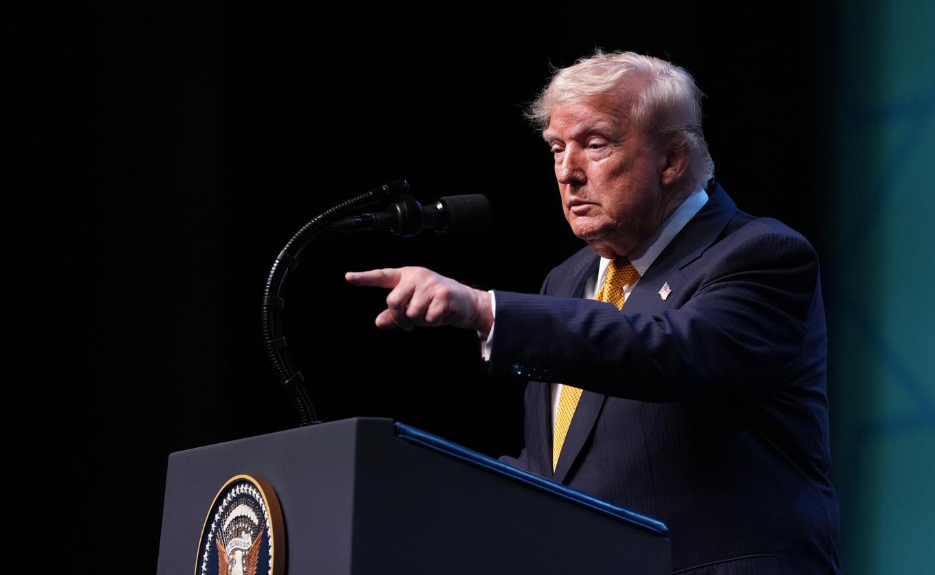Trumpova hladna prha: Google mu preprečil poimenovanje oceanov