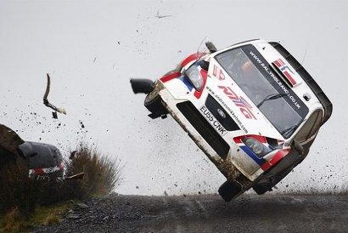Mikkelsen blesti naprej