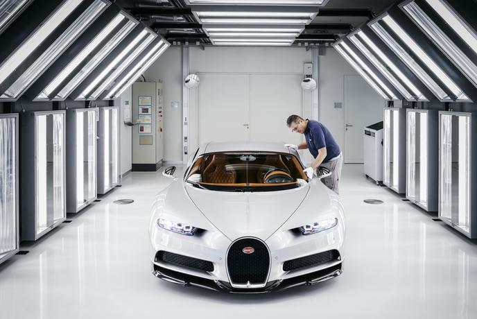 Tako izdelujejo superšportni bugatti chiron za 2,4 milijona evrov #foto