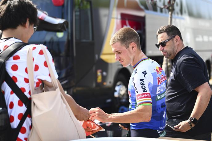 Remco Evenepoel | Dopinški nadzorniki so večer pred kronometrom obiskali tudi ekipo Remca Evenepoela. | Foto Guliverimage