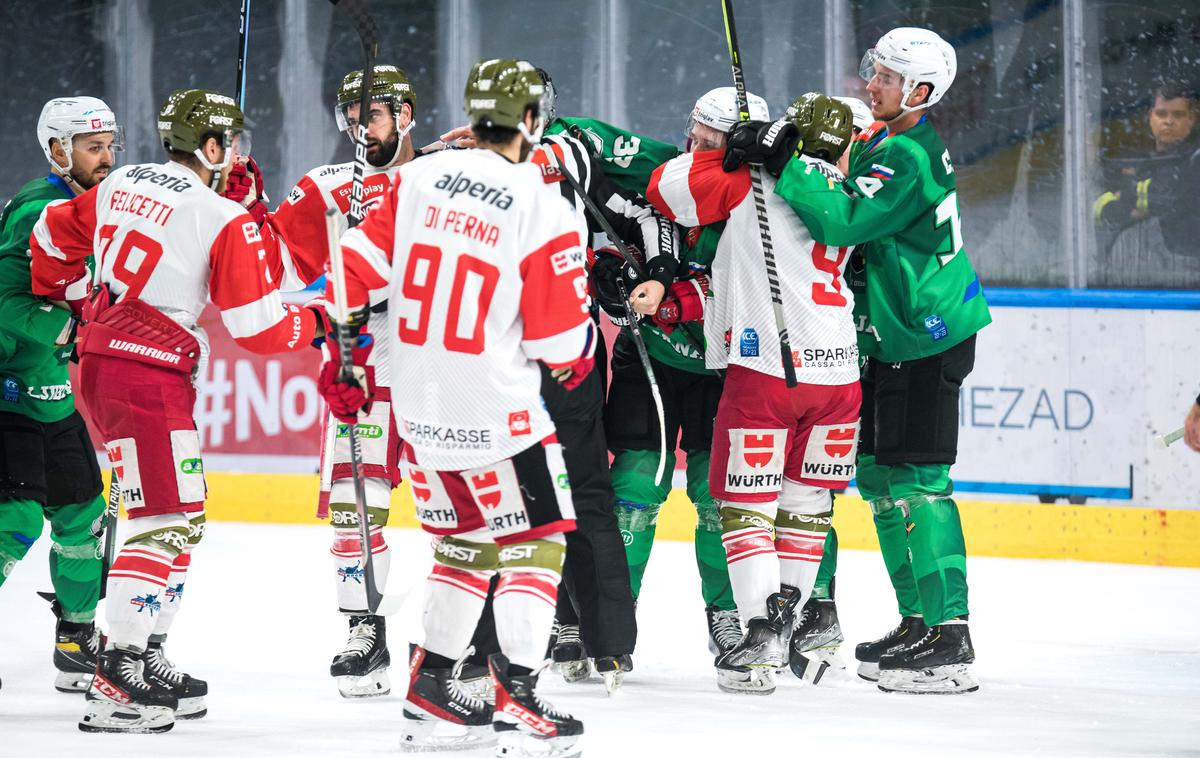 HK Olimpija : Bolzano | Hokejisti Olimpije so v desetem krogu lige ICEHL dosegli pomembno zmago. | Foto HK Olimpija/Domen Jančič