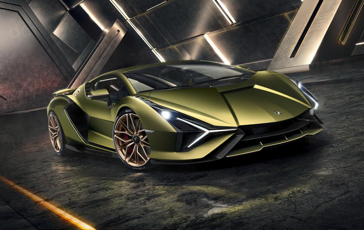 Lamborghini sian | Pri Lamborghiniju bodo izdelali le 63 sianov in po pričakovanju so že pred uradnim razkritjem vse prodali. | Foto Lamborghini