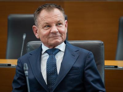 Matoz ob zaprisegi novih policistov obljubil reševanje kadrovske problematike