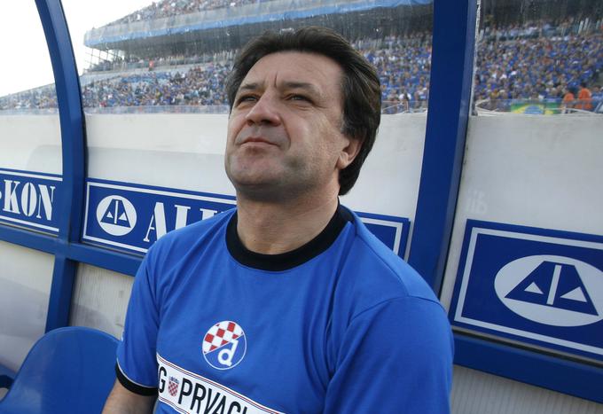 Nekdanji izvršni predsednik Dinama Zdravko Mamić je presrečen, saj se zagrebškemu klubu nasmiha 11. zaporedni naslov hrvaškega prvaka. | Foto: 
