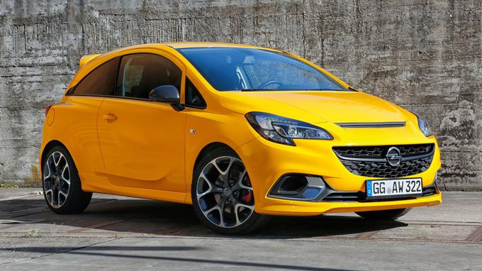 Corsa GSi predstavlja vmesno stopnjo med običajnimi različicami in brutalno OPC. | Foto: Opel