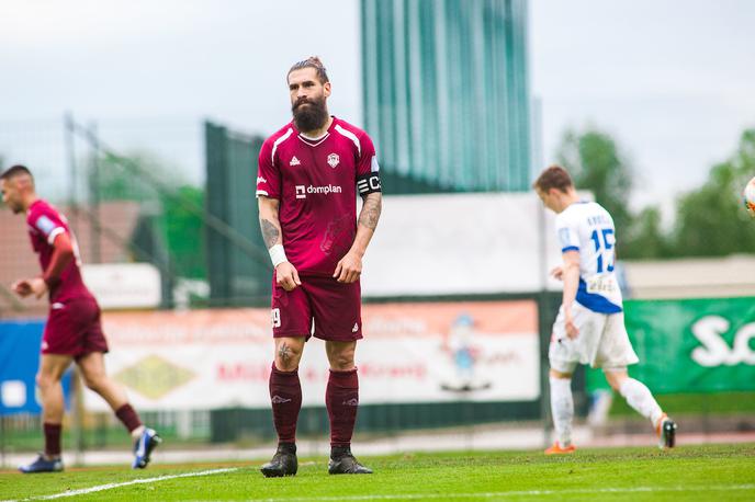 Triglav Celje | Kapetan Triglava Luka Majcen ni pričakoval tako visokega poraza proti Celju. | Foto Peter Podobnik/Sportida