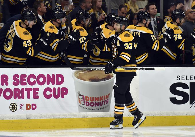 Patrice Bergeron je ob zmagi Bostona nad Ottawo prispeval tri zadetek in podajo | Foto: Reuters