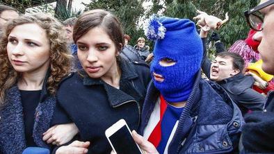 Pussy Riot posnele video in zapustile Soči