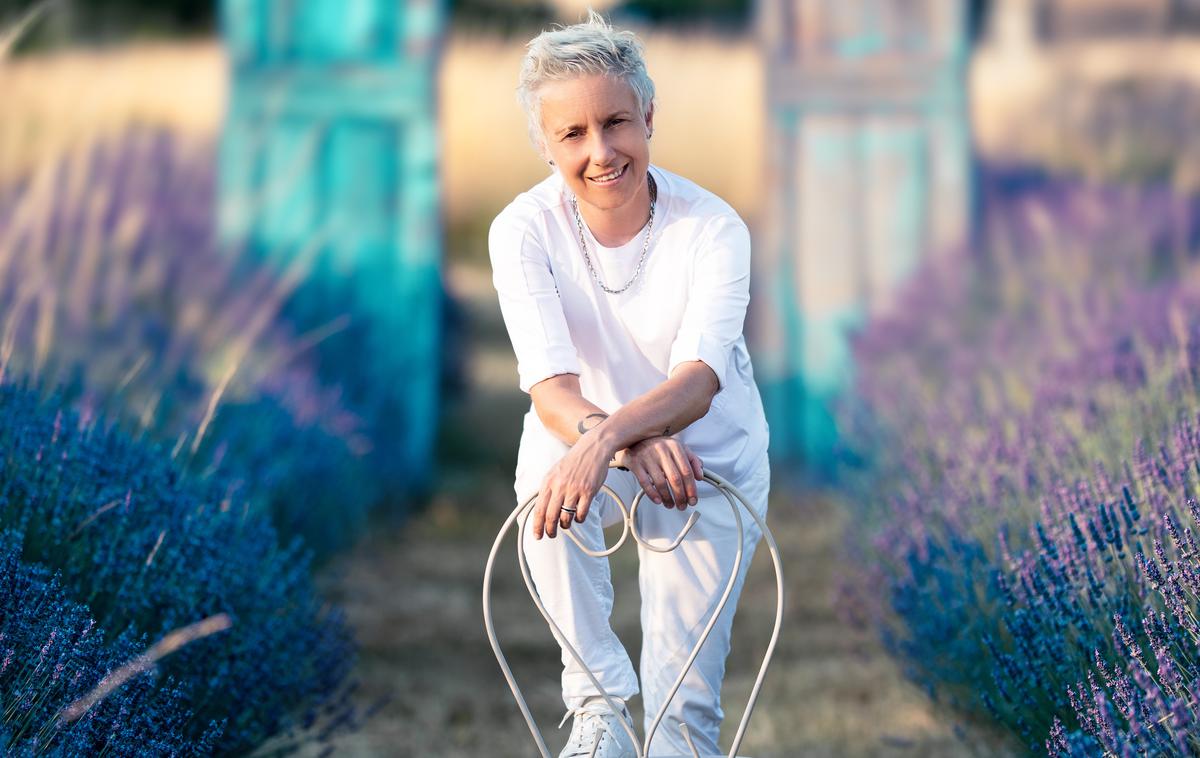 Tatjana Mihelj | V tokratni rubriki Hitrih 5 gostimo novogoriško pevko Tatjano Mihelj. | Foto Katjuša Karlovini/Foto Studio Sol