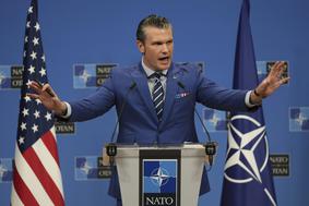 Obrambni minister ZDA tajne podatke o napadih na Jemen delil z družino