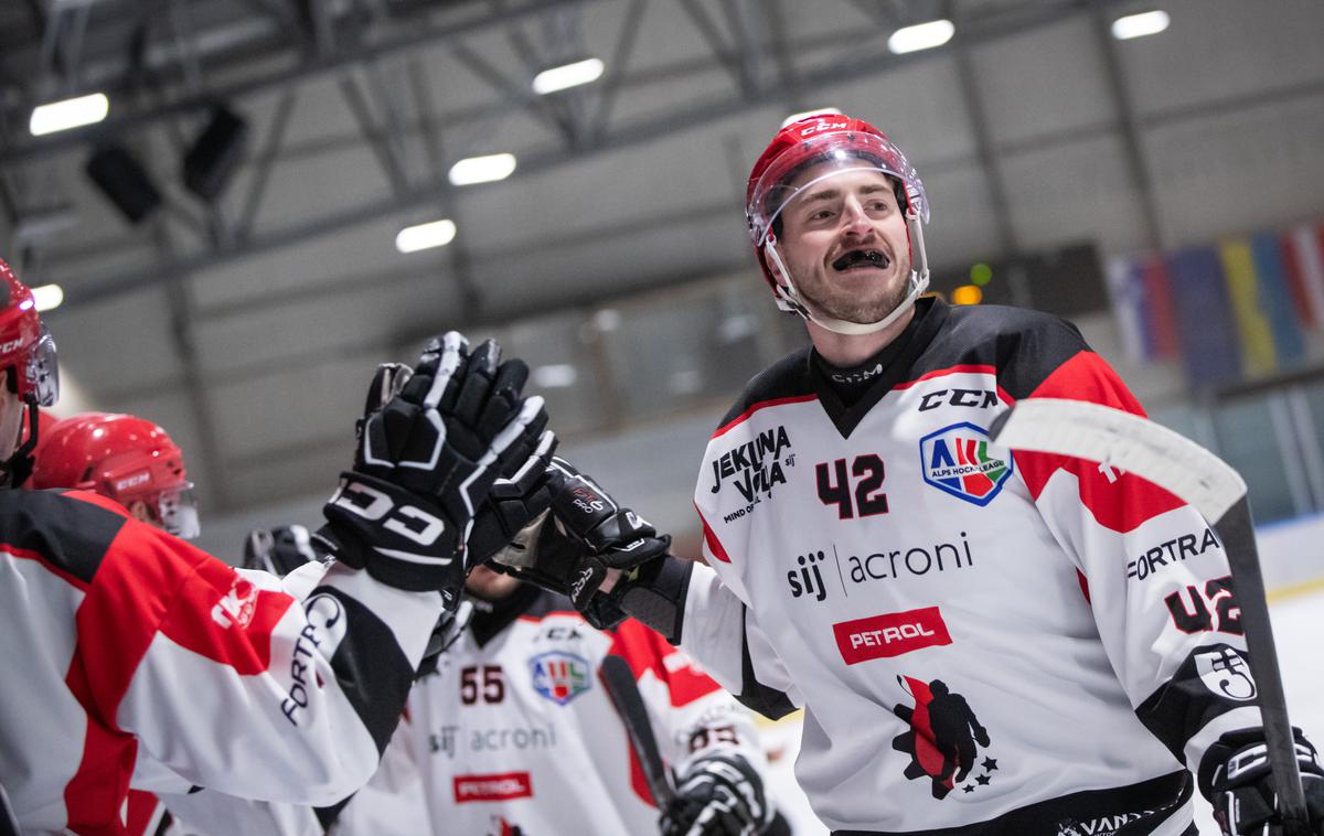 Hokejsko DP: RST Pellet Celje : Sij Acroni Jesenice | Jeseničani so na prvi tekmi v Celju zmagali s 4:1. Zvečer se lahko pred domačim občinstvom uvrstijo v finale. | Foto Jan Gregorc