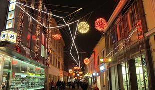 V Mariboru prižgali praznične luči v družbi koroškega deželnega glavarja