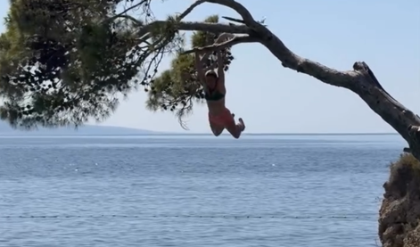 Hrvati besnijo zaradi znane turistke: "Ne vračaj se na Hrvaško!" #video