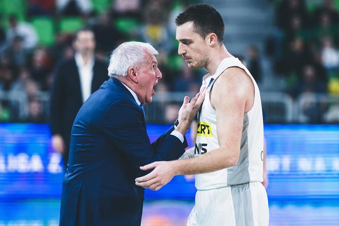 Cedevita Olimpija : Partizan Željko Obradović | Partizan je v nedeljo klonil v Stožicah, potem ko je bila Cedevita Olimpija v ligi ABA boljša s 77:74. Zdaj je bil prekratek še na gostovanju v Franciji. | Foto Grega Valančič/Sportida