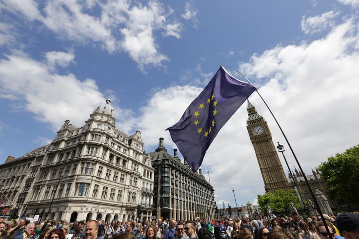 Na dogodku gospodarske zbornice je sodelovalo precej podjetij, ki poslujejo z Veliko Britanijo. Konkretnih odgovorov na vprašanja, kaj lahko pričakujejo po brexitu, niso dobili. | Foto: Reuters
