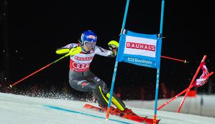 Shiffrinova izenačila rekord Schneiderjeve, obema s Hirscherjem šesti slalomski globus
