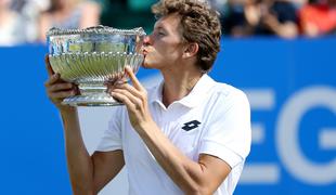 Denis Istomin slavil v Nottinghamu