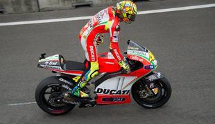 Valentino Rossi v Brnu kamenjal Danija Pedroso