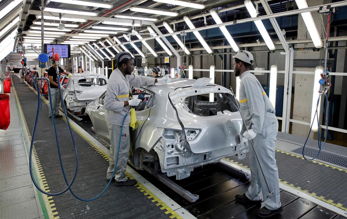 renault Flins Zoe Clio, 2017 | Tovarna v Flinsu je z 2.500 zaposlenimi največja Renaultova enota v Franciji. Za primerjavo, Revoz jih ima 3.400. | Foto Reuters
