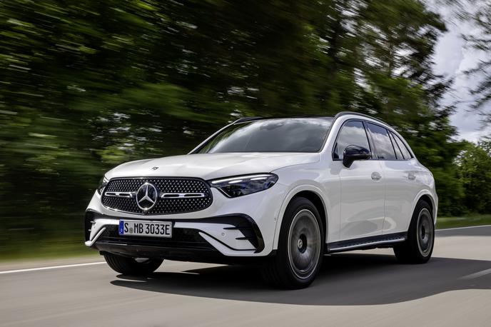 Mercedes-benz GLC | Spredaj je z novo večjo masko in drugačnimi žarometi postal nekoliko bolj vpadljiv. | Foto Mercedes-Benz