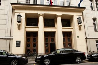 Slovenija v izdajo za 119 milijonov evrov menic