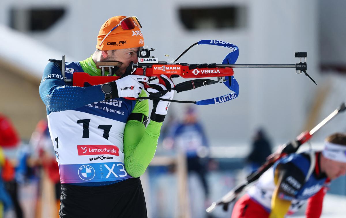 Jakov Fak | Jakov Fak je še za štiri mesta popravil uvrstitev s sprinta. | Foto Reuters