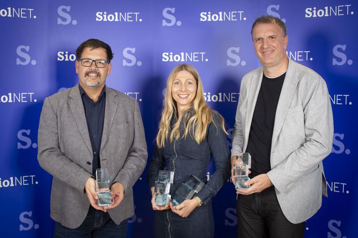 Od leve proti desni: vodja marketinga pri družbi Samsung Slovenija Tomaž Semič, vodja odnosov z javnostmi pri družbi Samsung Slovenija Kaja Kosec, vodja mobilne telefonije pri družbi Samsung Slovenija Bernard Purkart | Foto: Bojan Puhek