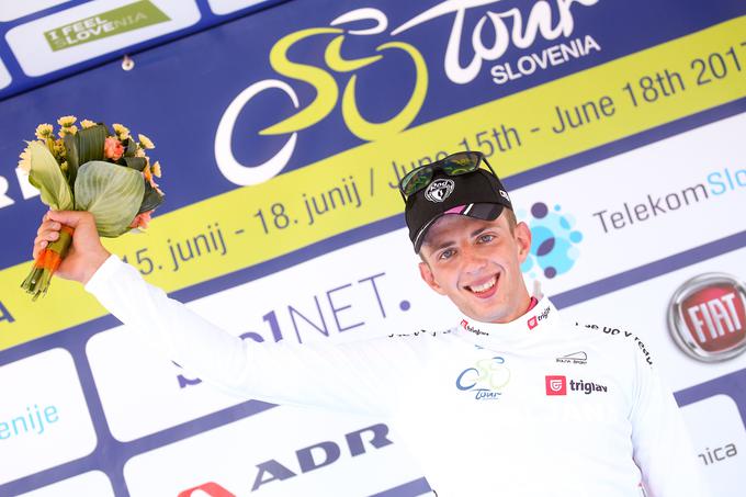 Leta 2017 je po 1. etapi dirke Po Sloveniji oblekel belo majico najboljšega mladega kolesarja. Na koncu je v tej razvrstitvi zmagal Pogačar.  | Foto: vid ponikvar