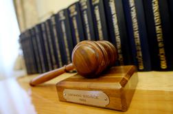 Ustavno sodišče razveljavilo dele zakona o javnih financah