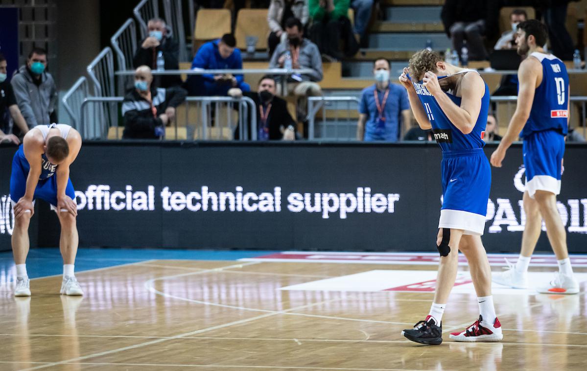 Jaka Blažič | Razočaranje slovenskih košarkarjev po dveh porazih proti Finski je bilo, razumljivo, veliko. | Foto Vid Ponikvar