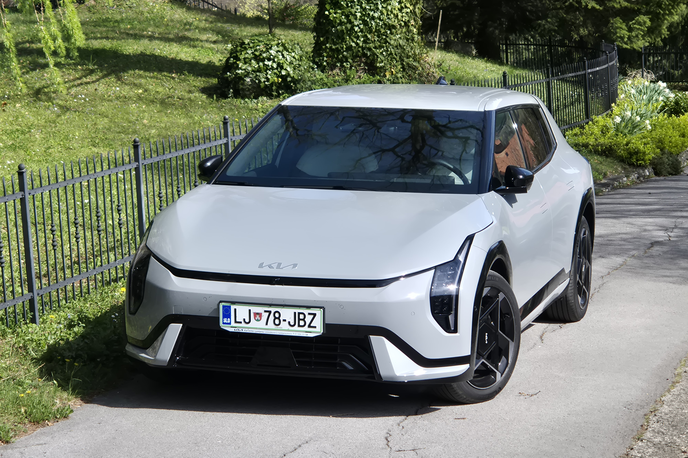 Kia EV4 | Foto Aleš Črnivec