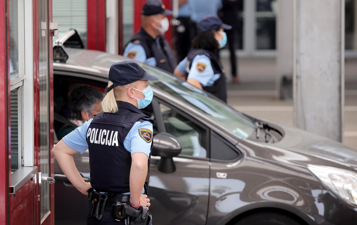 slovenska policija kontrola koronavirus meja | Foto STA