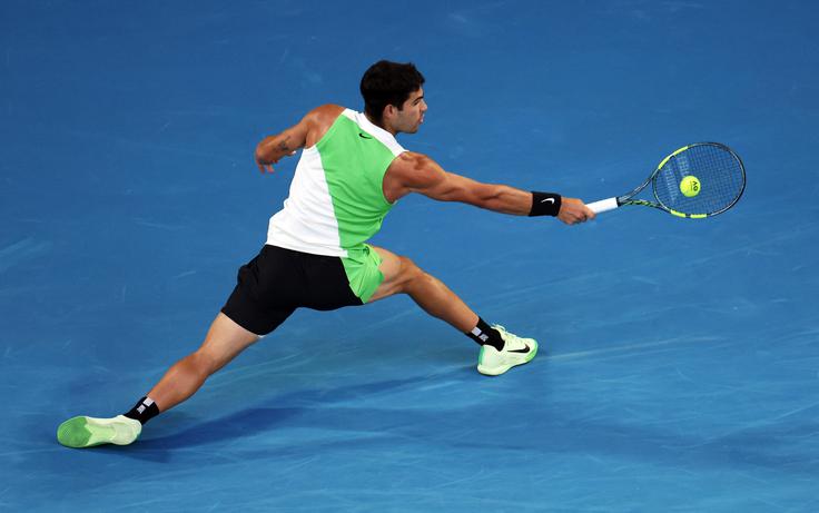 Carlos Alcaraz je dvoboj začel precej zadržano. | Foto: Reuters