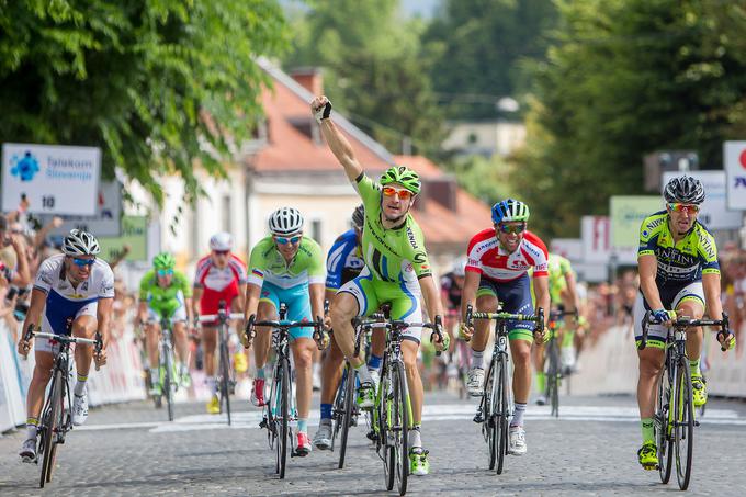 Elia Viviani se je na dirki Po Sloveniji veseli dveh etapnih zmag. Nazadnje leta 2014 s ciljem v Novem mestu. | Foto: Urban Urbanc/Sportida