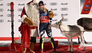 Dvanajst let pozneje je Mikaela Shiffrin popolnila Božičkovo vprego jelenčkov