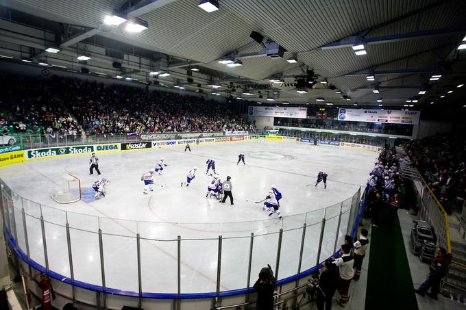 Slovenija premore sedem pokritih hokejskih dvoran. | Foto: Vid Ponikvar
