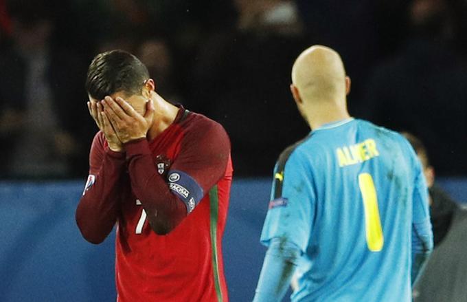 Portugalski zvezdnik ni mogel premagati avstrijskega vratarja. | Foto: 