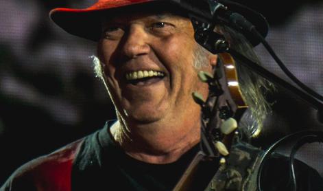 Legendarni kanadski glasbenik praznuje okrogel jubilej