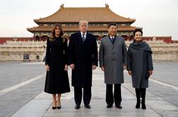 Trump uvaja 25-odstotne carine na kitajsko blago, Kitajska že odgovarja