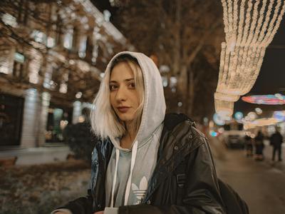 Današnji horoskop: biki boste prepirljivi, dvojčki pa zelo občutljivi