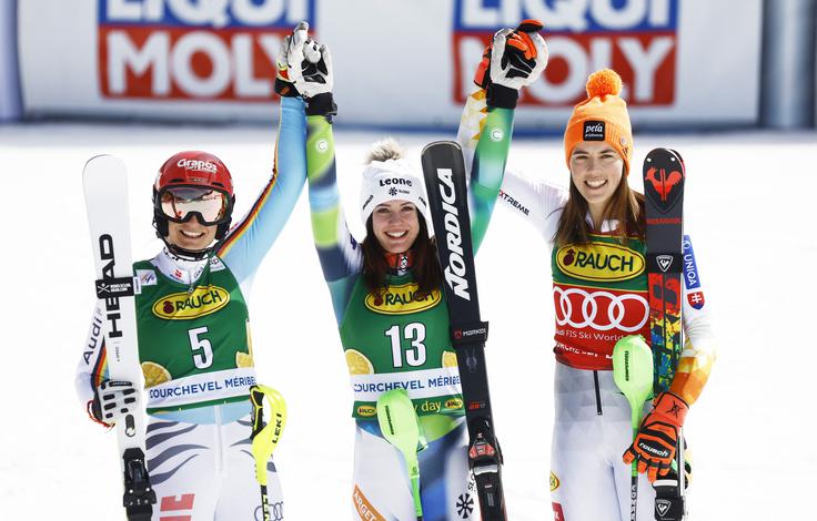 Za Slokarjevo sta slalom v Meribelu končali Lena Dürr in Petra Vlhova. | Foto: Reuters