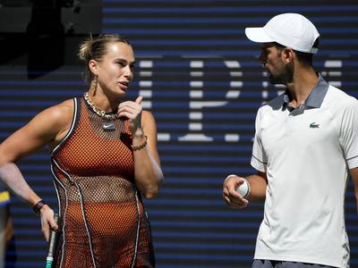 Arina Sabalenka na OP ZDA v prosojni obleki in z več kot 127 karati dragih kamnov