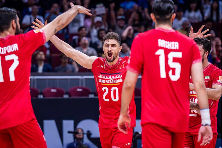 Iran je v osmini finala izločil Srbe. | Foto: Volleyball World